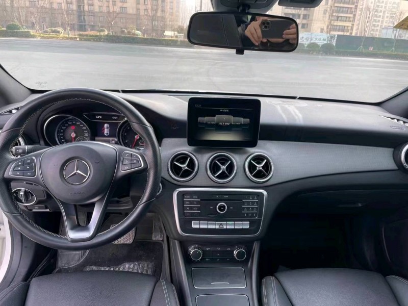 徐州17年奔驰CLA9