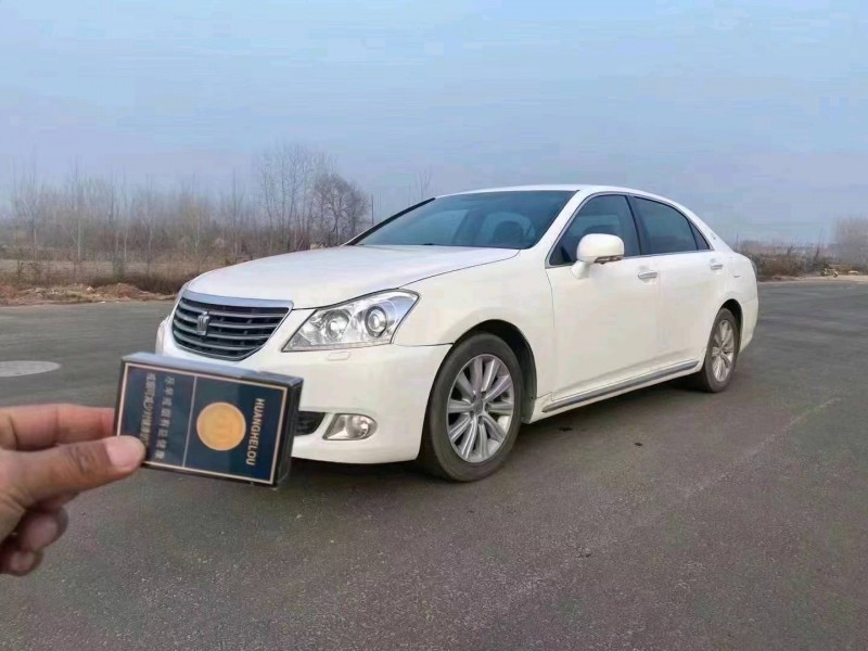 宜昌10年豐田皇冠3
