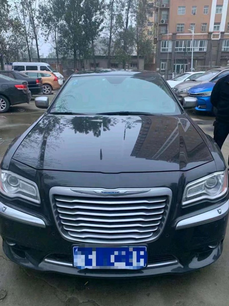 大同16年克萊斯勒300C1