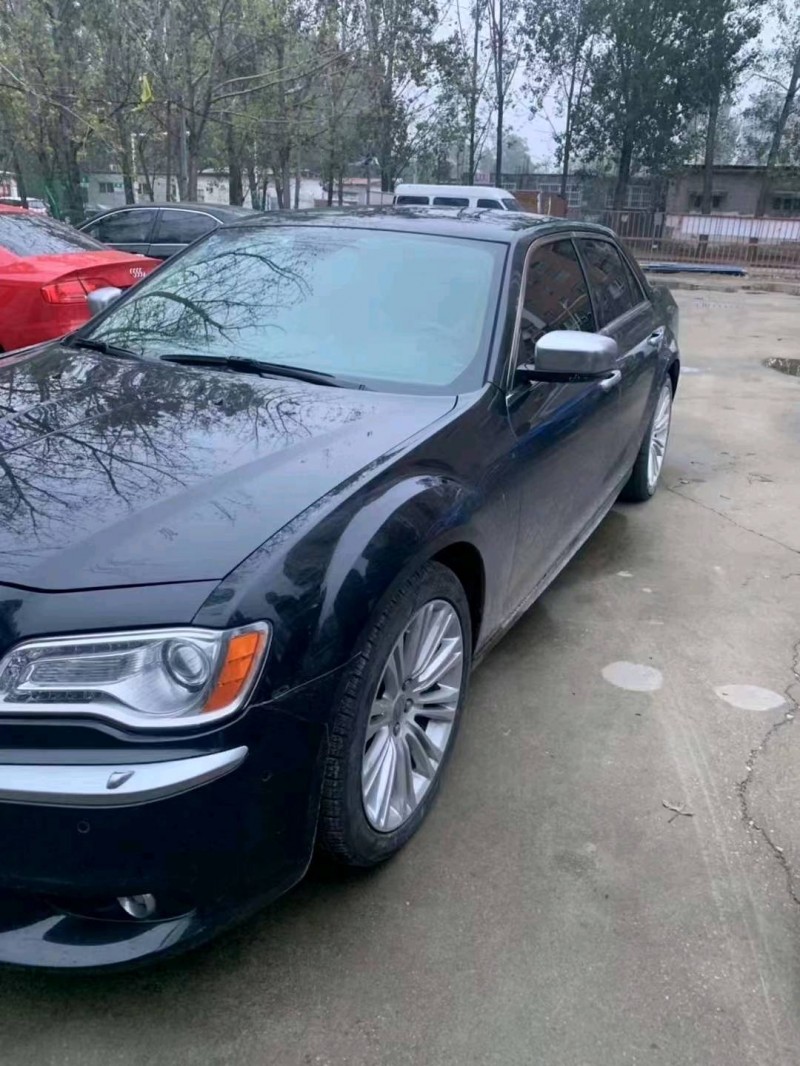 大同16年克萊斯勒300C2