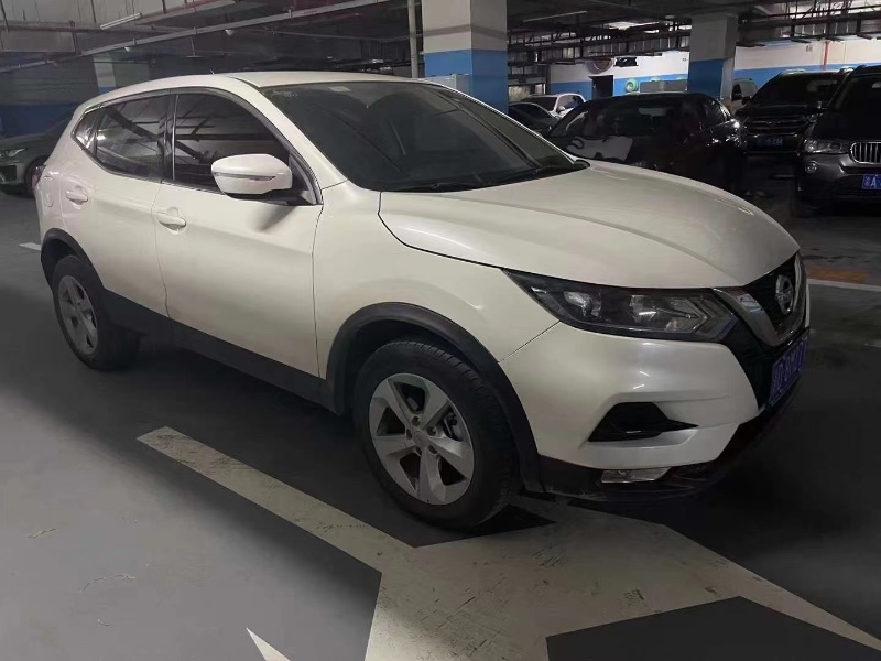重慶20年日產奇駿2