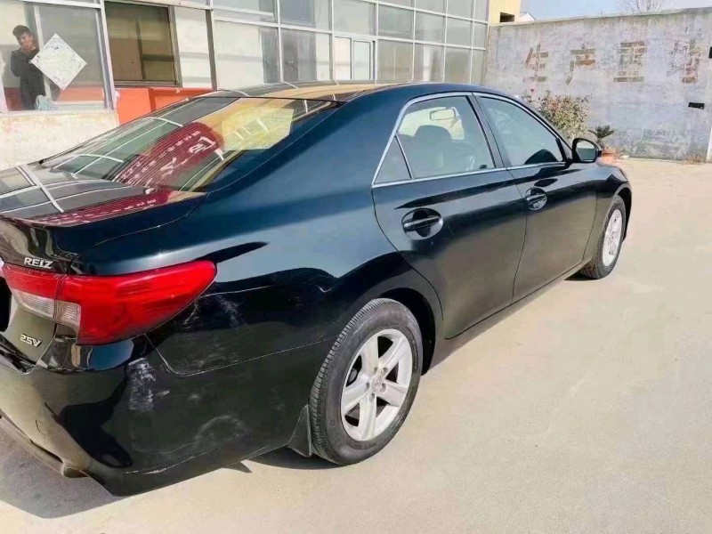 北京14年丰田锐志3