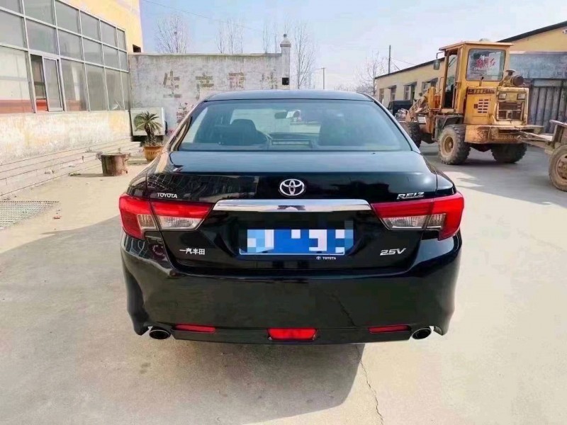 北京14年丰田锐志1