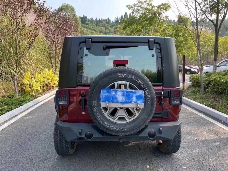 天門10年Jeep牧馬人8