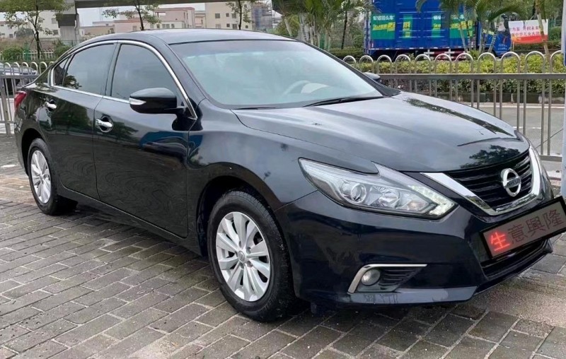 深圳18年日產天籟2