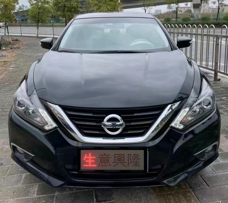 深圳18年日產天籟1