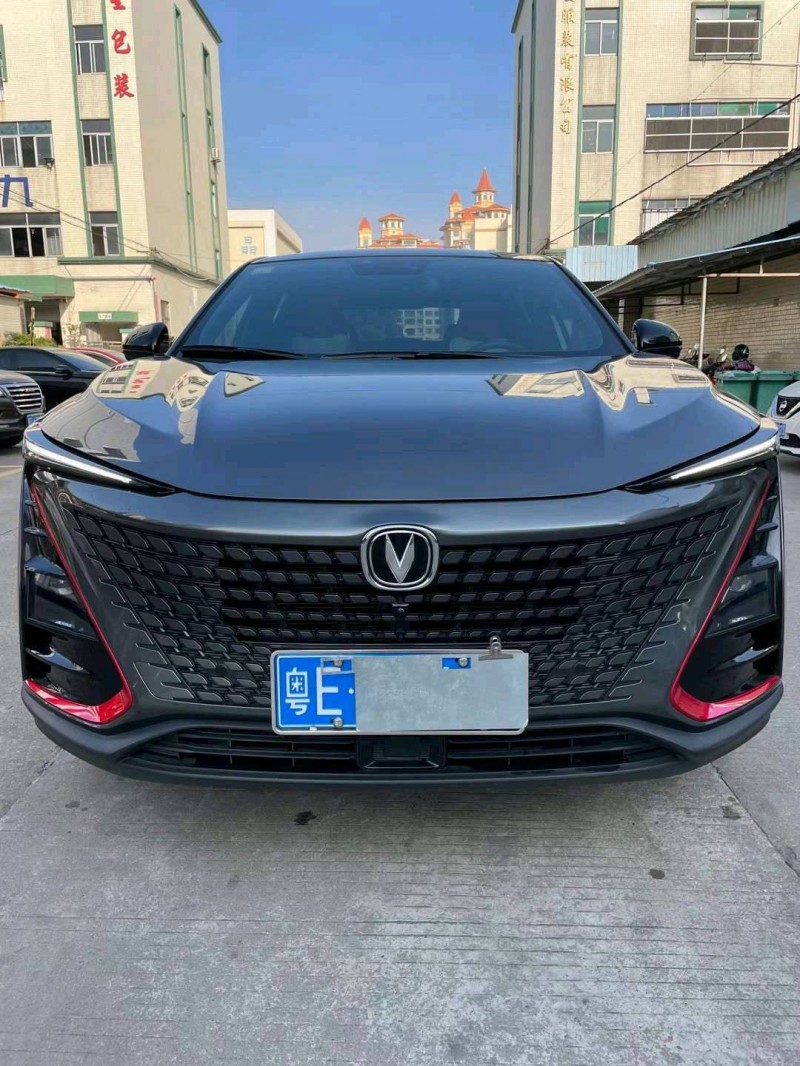 中山21年長安汽車UNI-T1