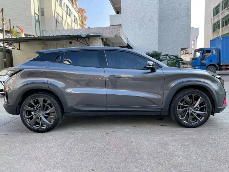 中山21年長安汽車UNI-T2