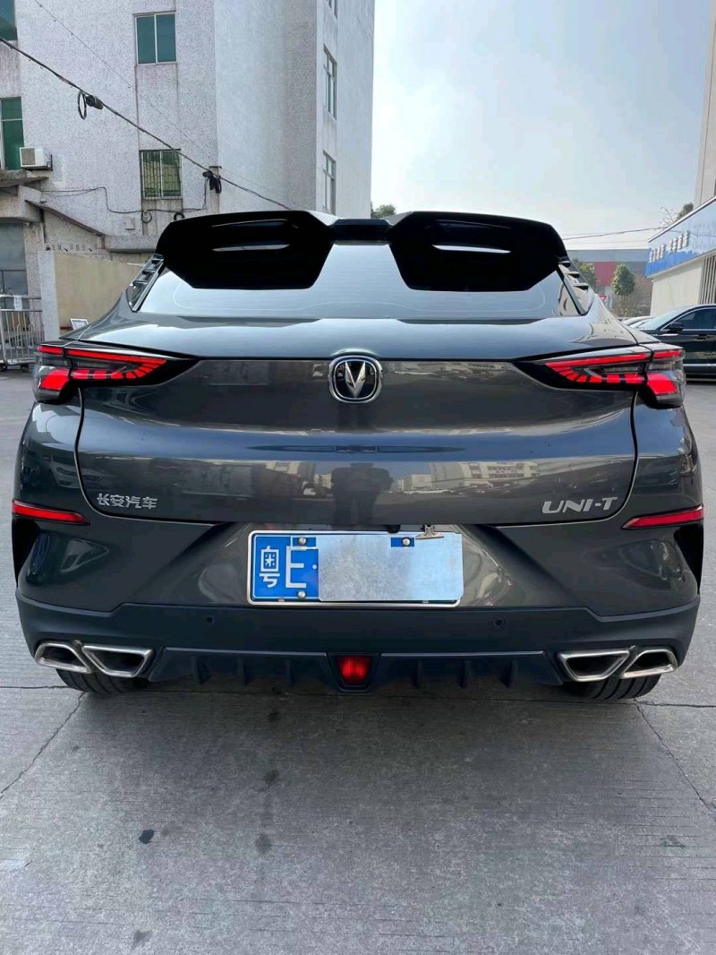 中山21年長安汽車UNI-T4