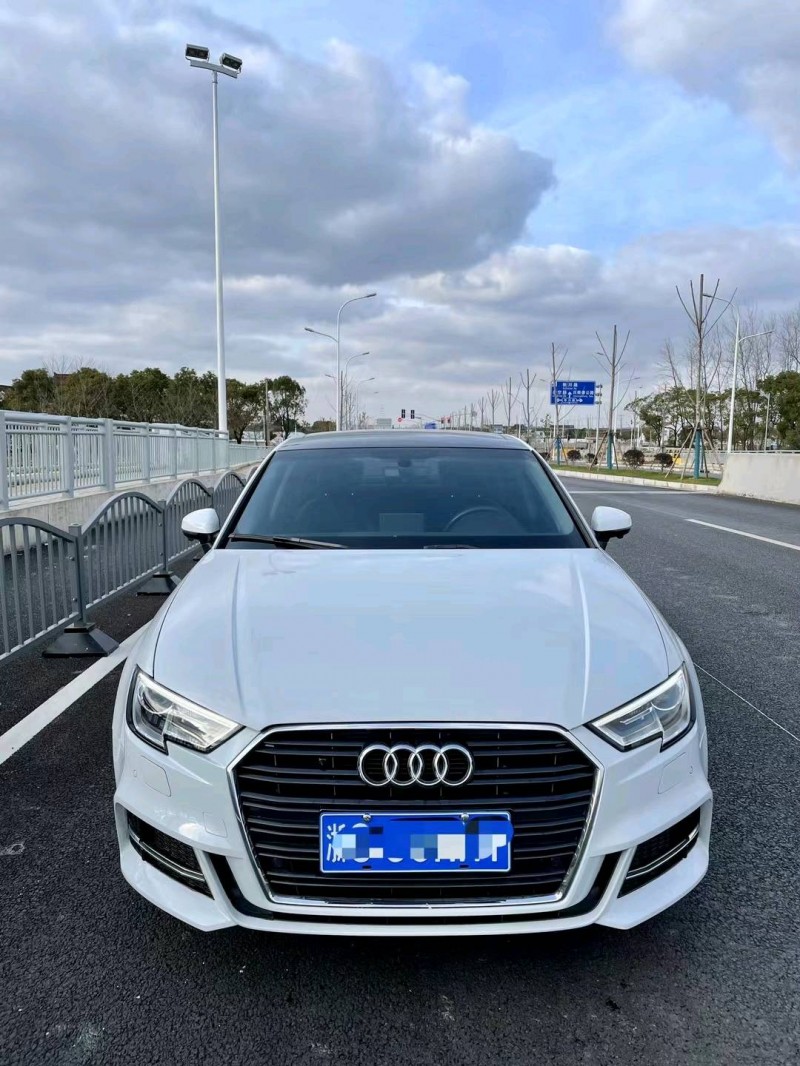 上海18年奧迪A31