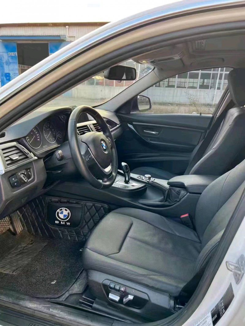 北京16年宝马3系3