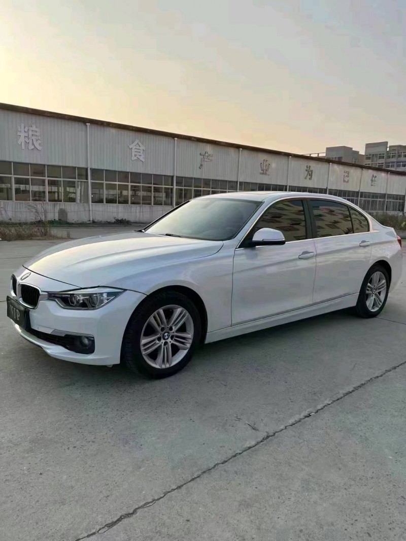 北京16年宝马3系7