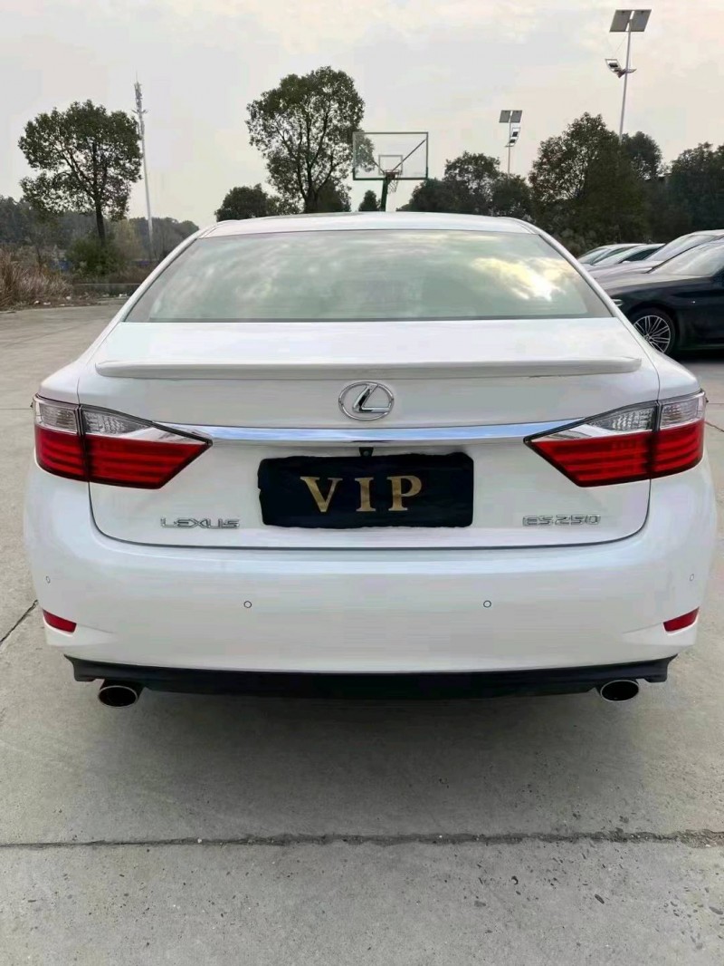 北京16年宝马3系9