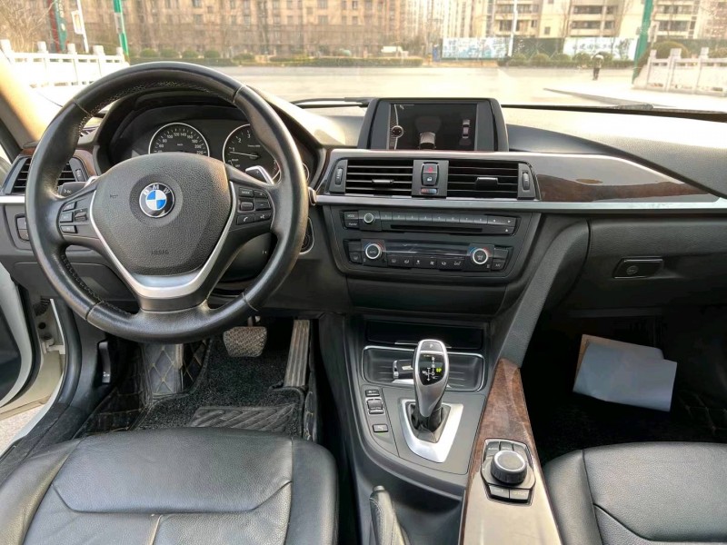 徐州13年宝马3系8