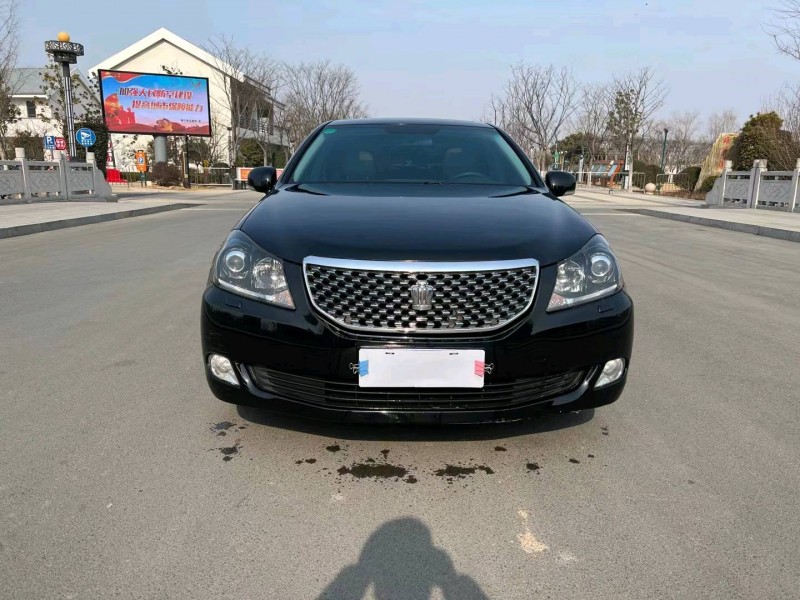 徐州13年丰田皇冠1