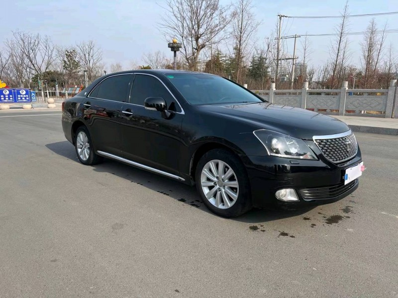 徐州13年丰田皇冠3