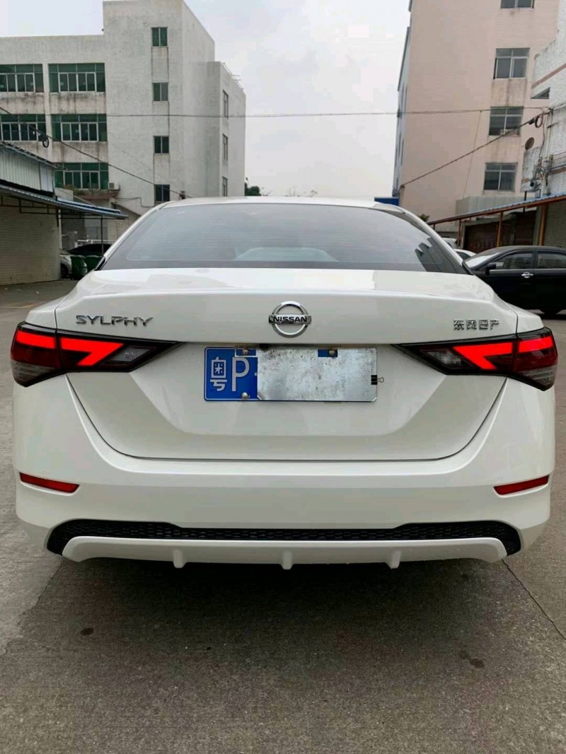 中山21年日產軒逸4