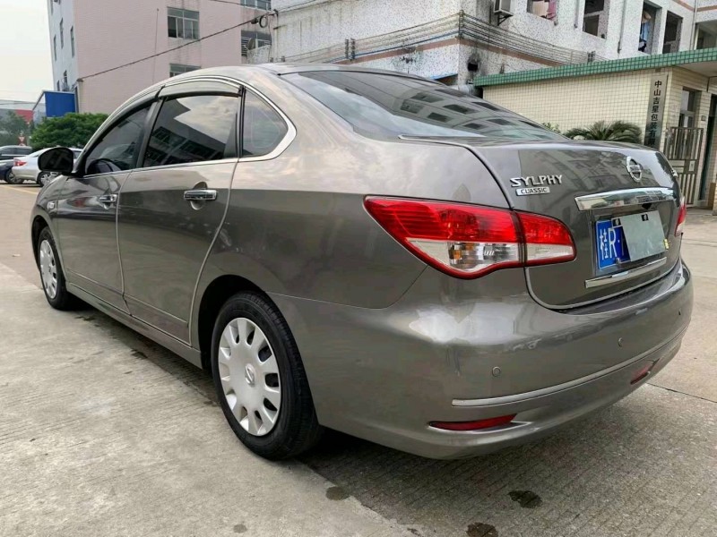中山17年日產軒逸6