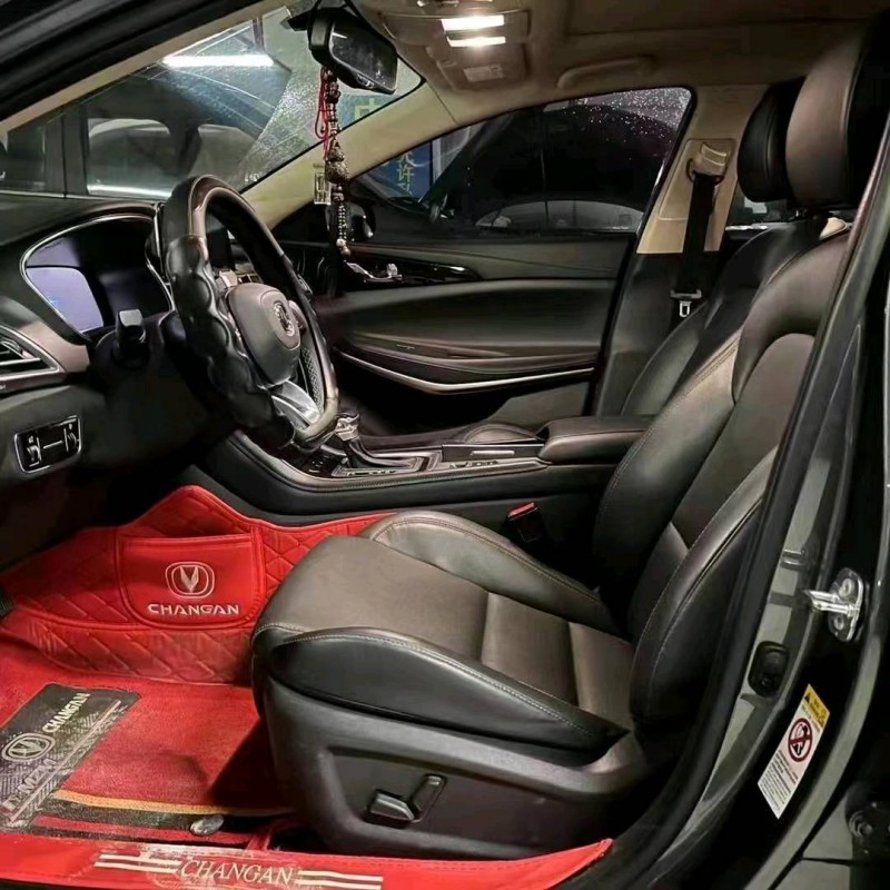泰安20年長安汽車銳程CC3