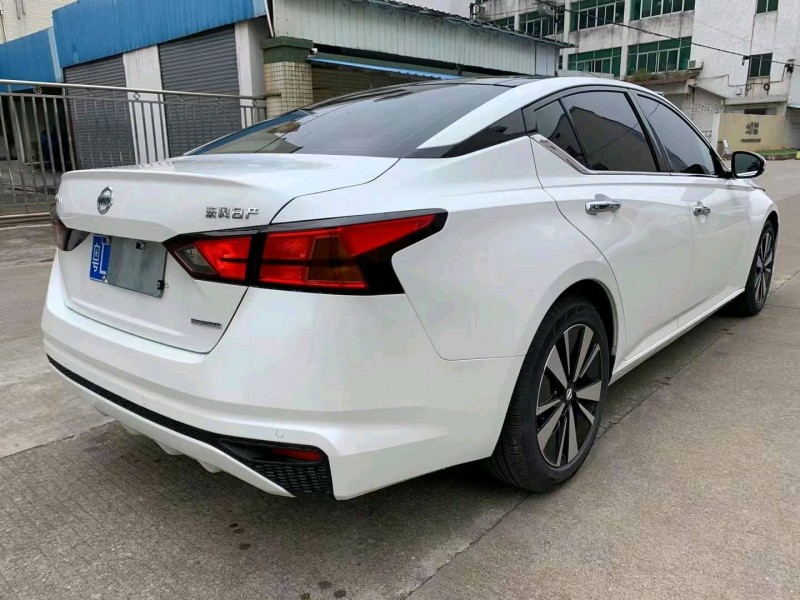 中山21年日產天籟5