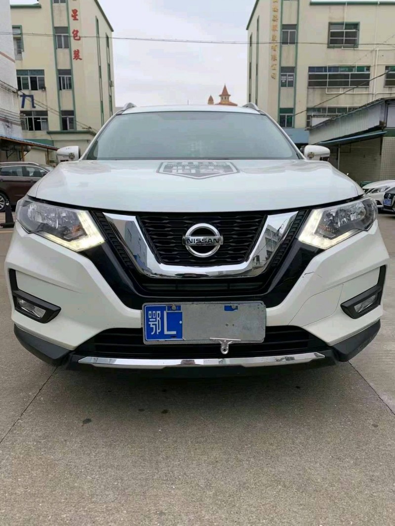 中山18年日產奇駿1