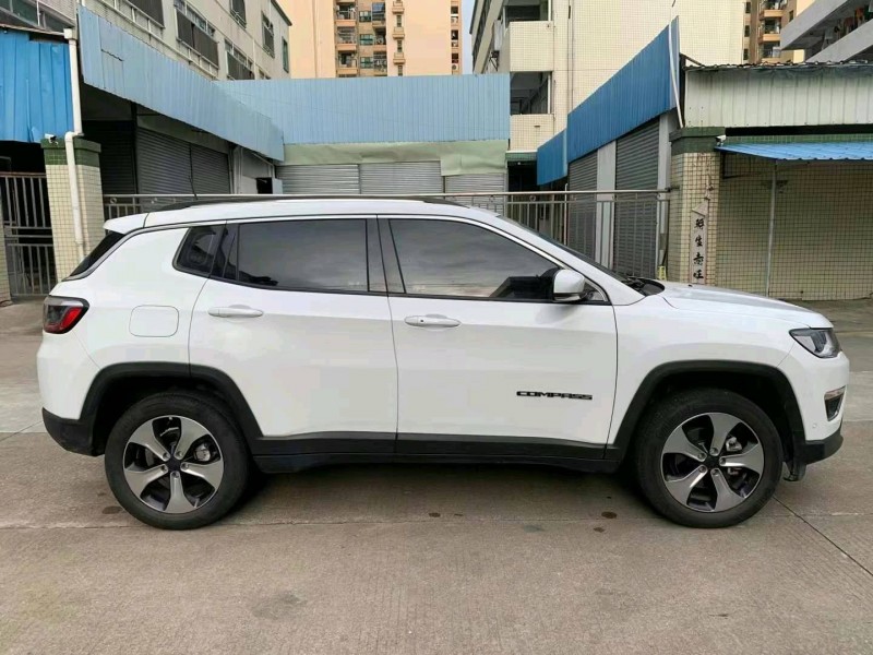 中山18年Jeep指南者2