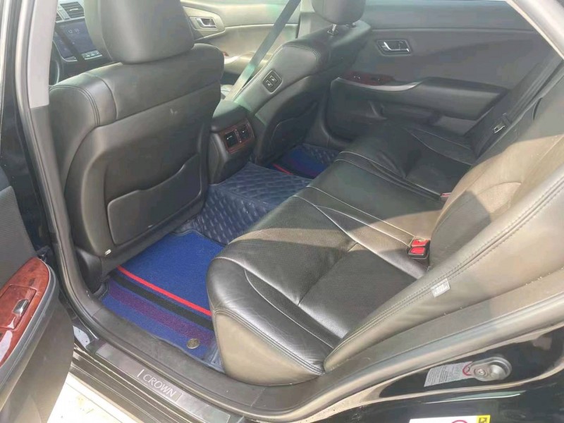 北京14年丰田皇冠6