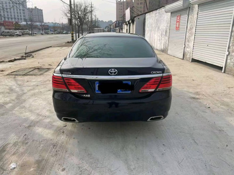 北京14年丰田皇冠7