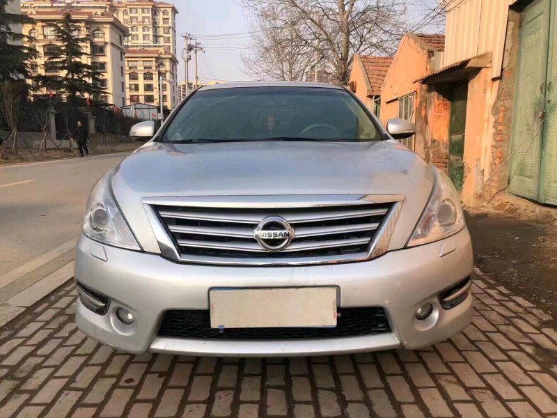 青島14年日產天籟9