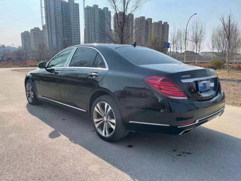 北京13年奔驰S8