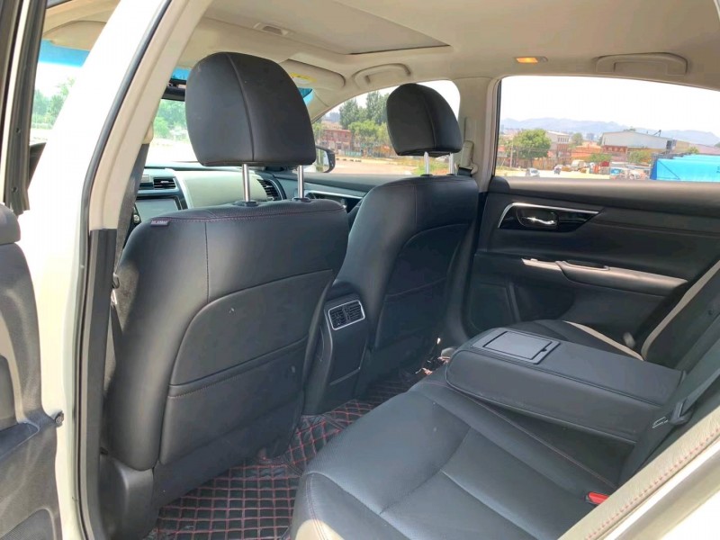 潍坊18年日产天籁5