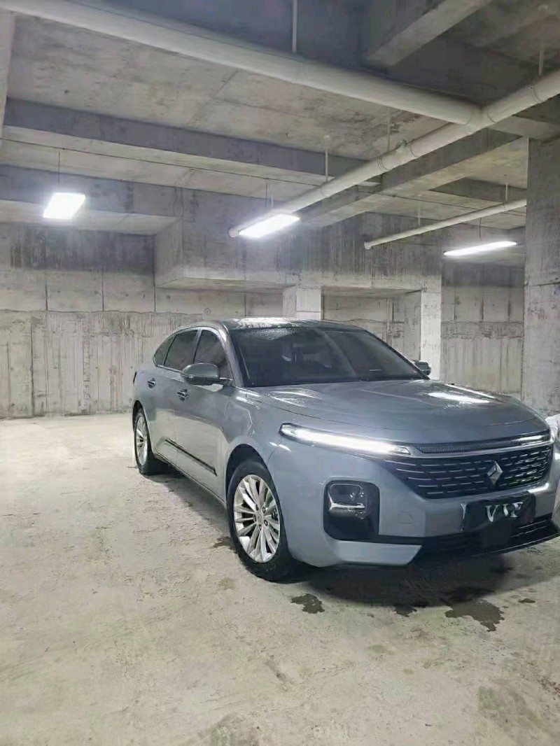 黔西南21年寶駿RC57