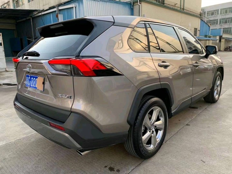 中山22年豐田RAV45
