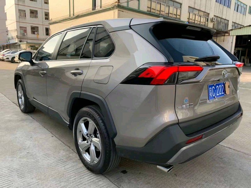中山22年豐田RAV46
