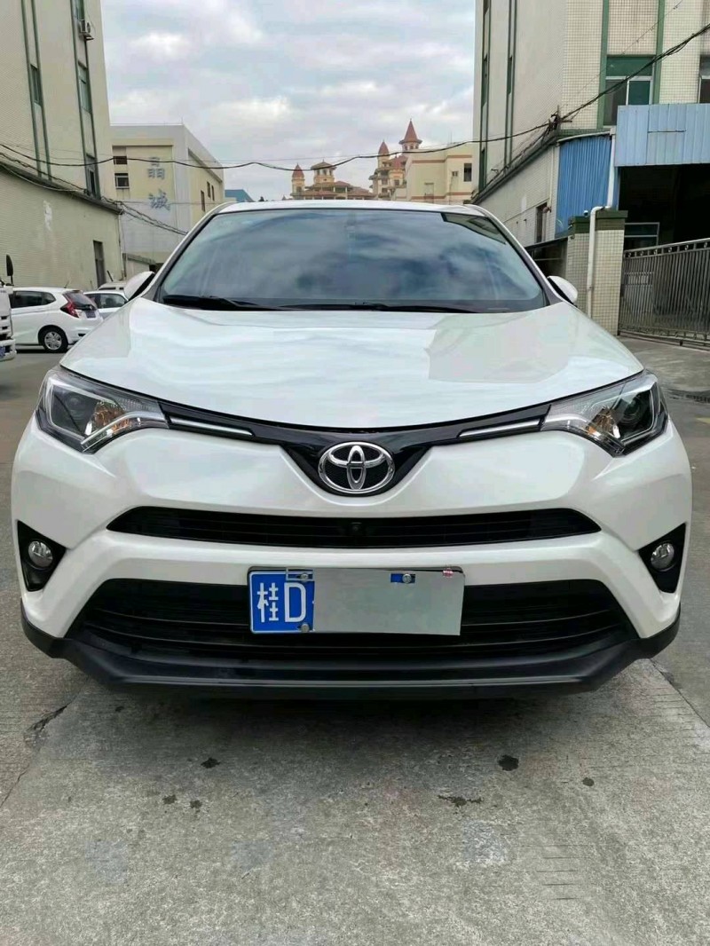 中山19年豐田RAV41