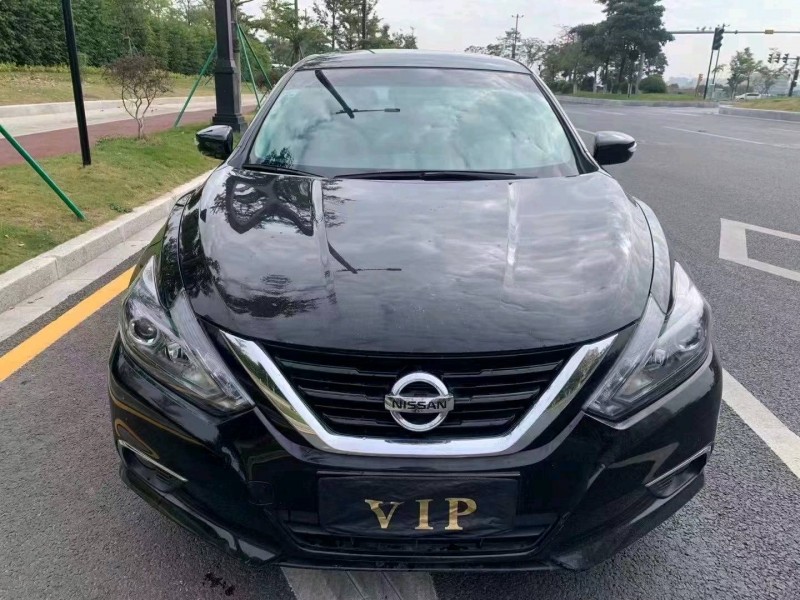 廣州18年日產天籟1