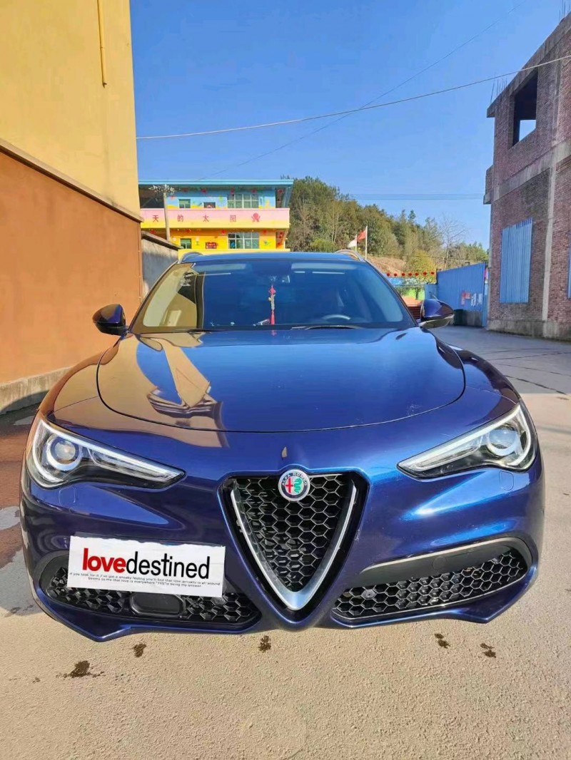南昌18年阿爾法·羅密歐Stelvio1