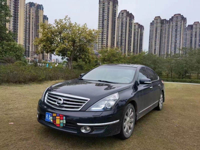 南寧09年日產天籟3
