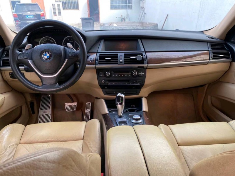 徐州09年宝马X64