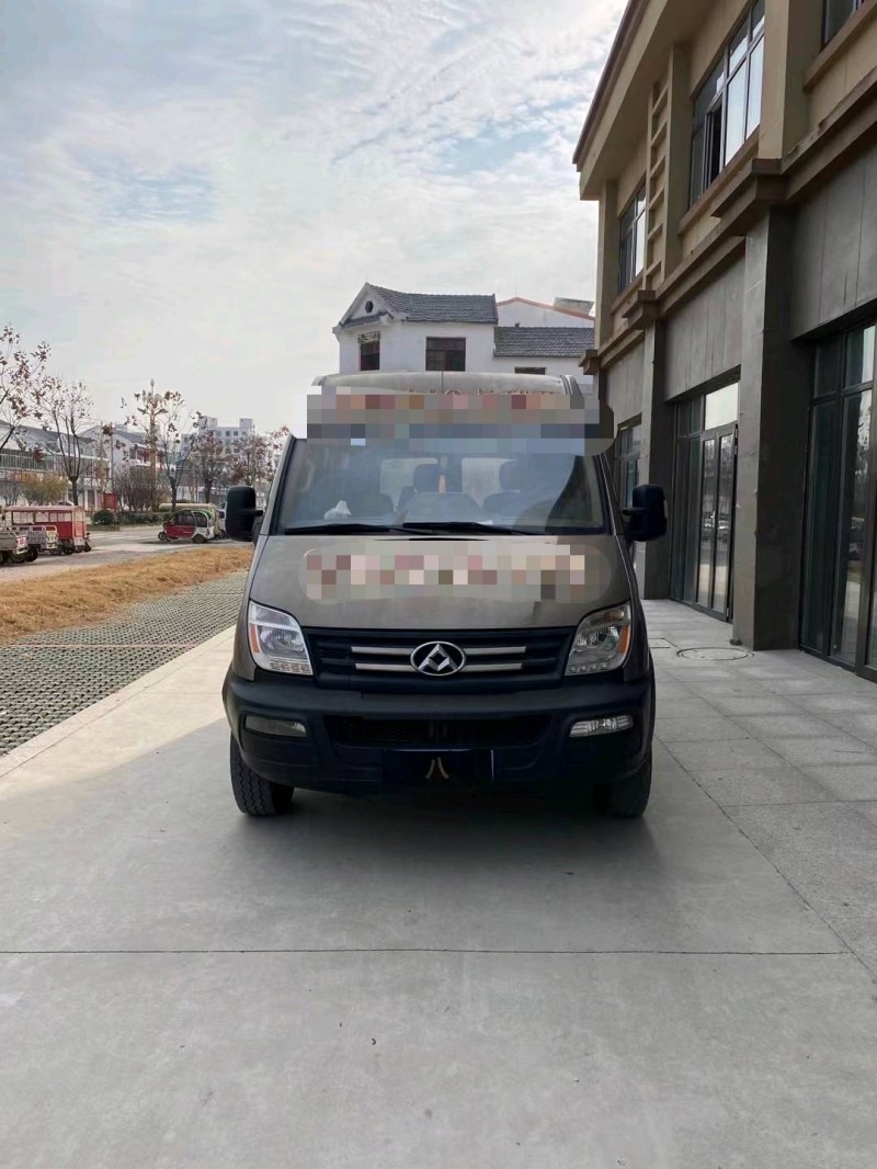 徐州17年大通V801