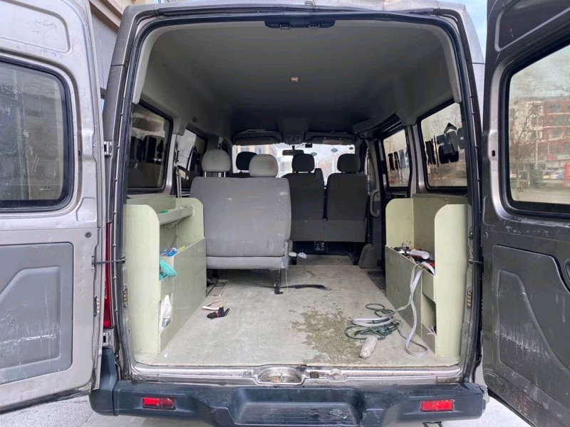 徐州17年大通V805