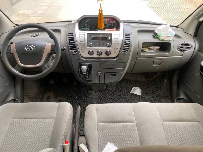 徐州17年大通V806