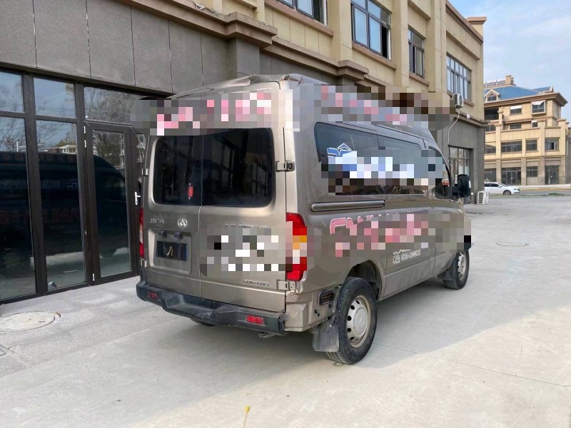 徐州17年大通V807