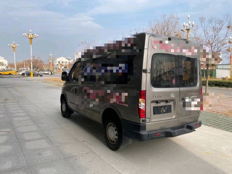 徐州17年大通V808