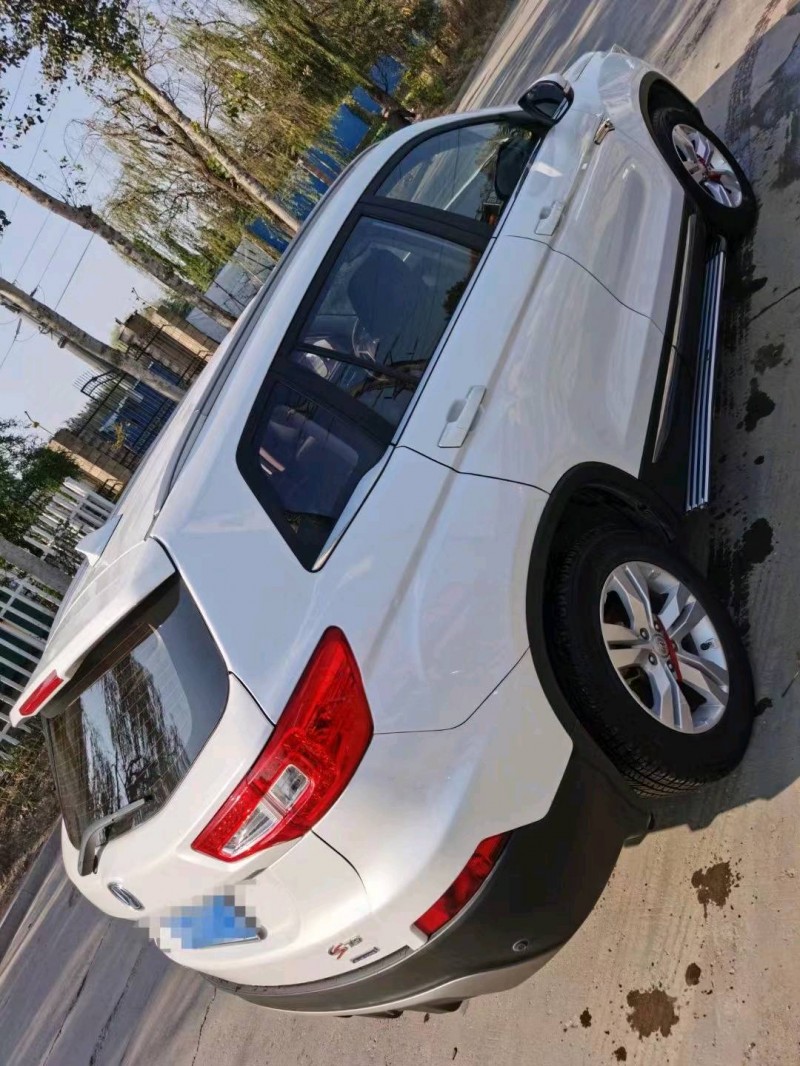 臨沂16年長安汽車CS757
