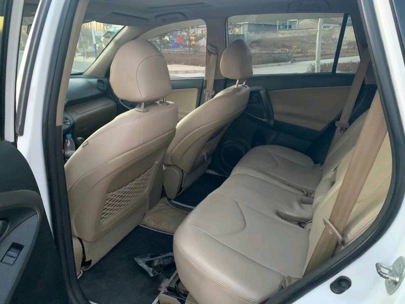 廊坊13年豐田RAV44