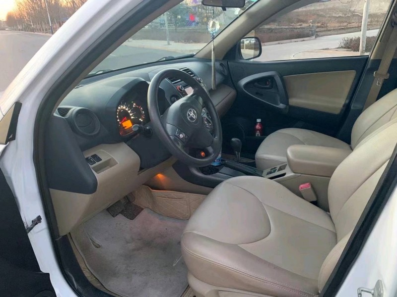 廊坊13年豐田RAV46
