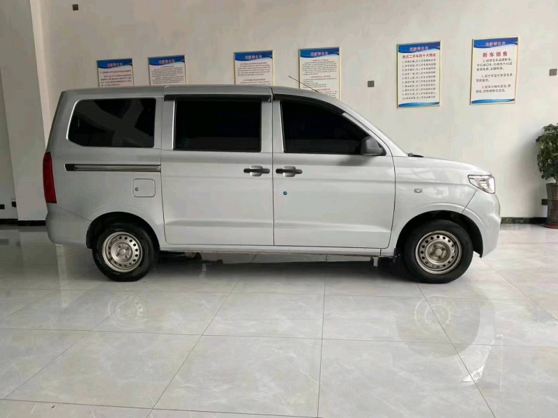 岳陽20年五菱汽車宏光2