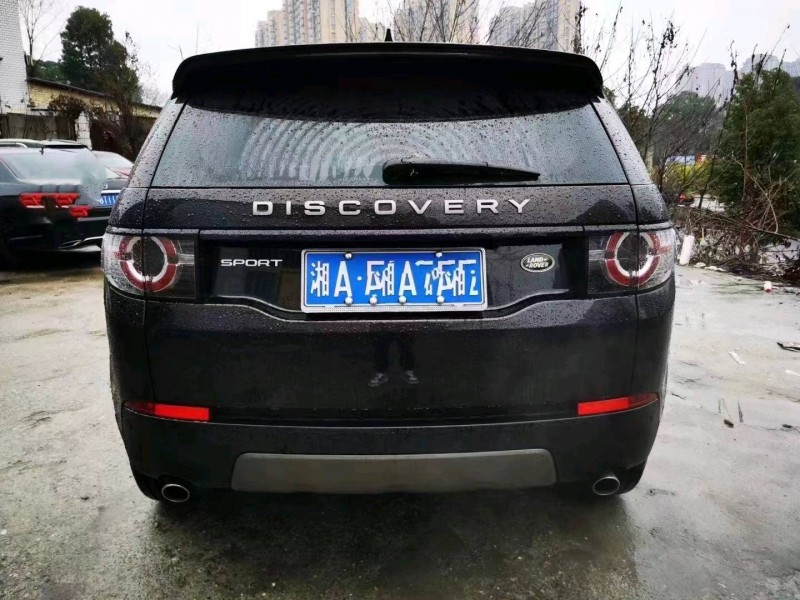 北京19年路虎发现神行8