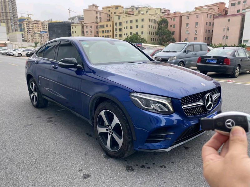 广州19年奔驰GLC7